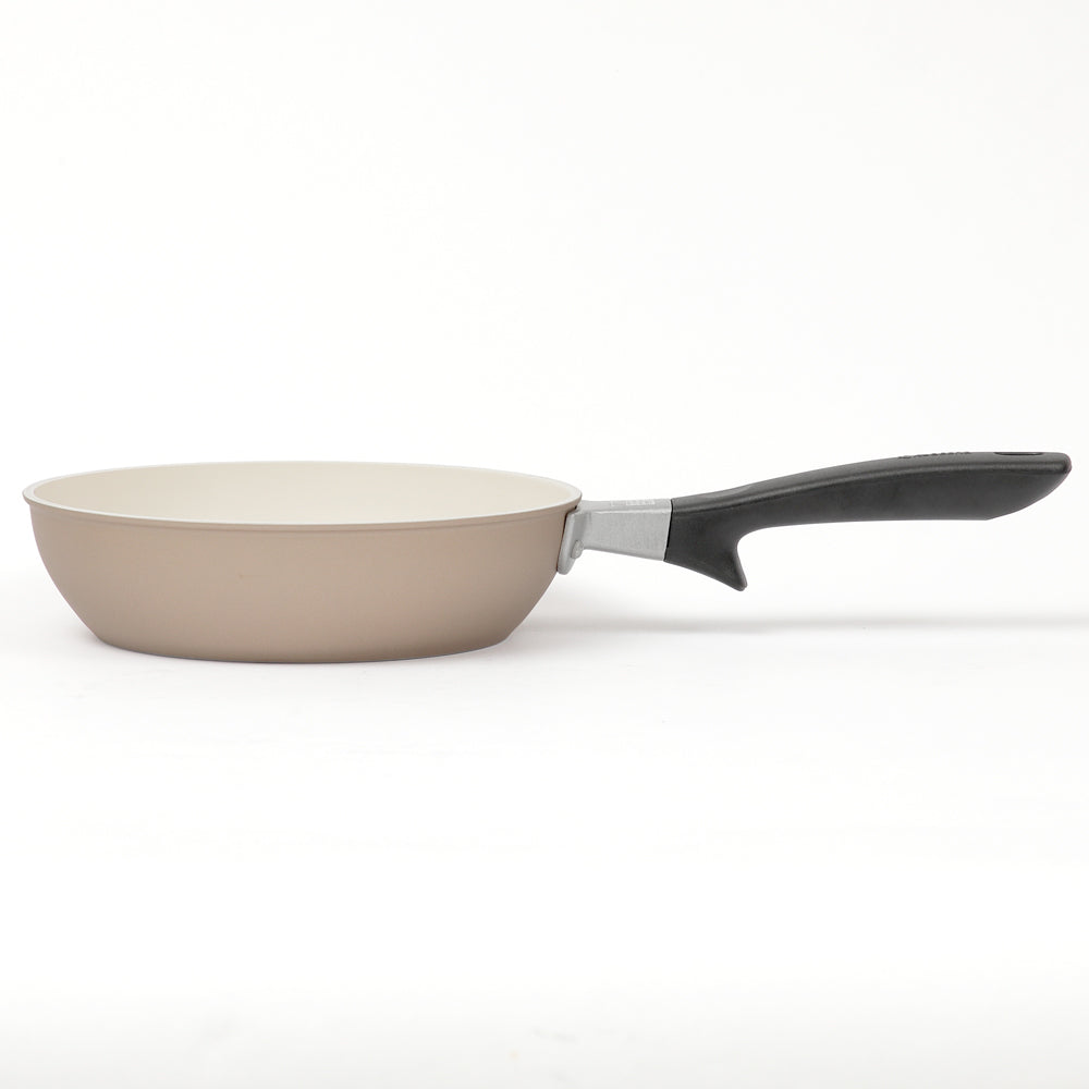 京セラ セラブリッドフライパン シャンパンゴールド