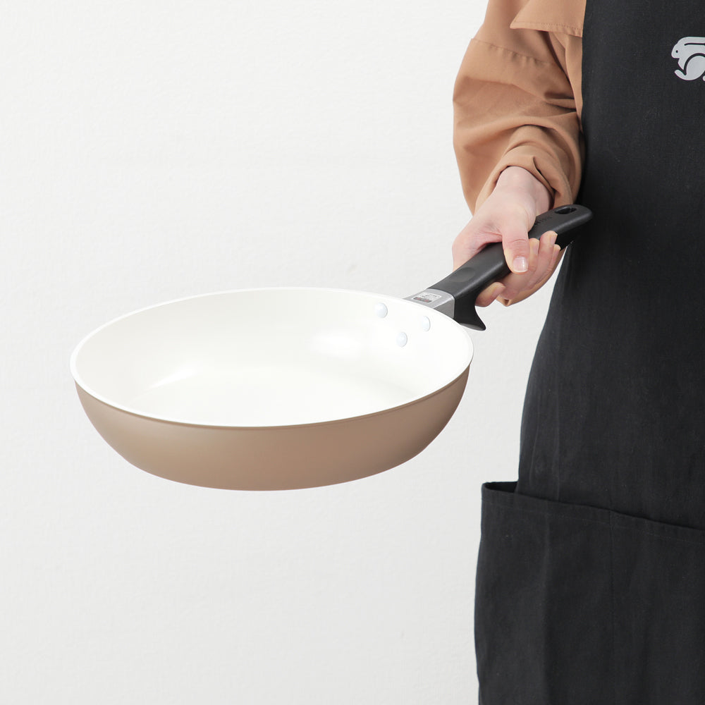 京セラ セラブリッドフライパン シャンパンゴールド