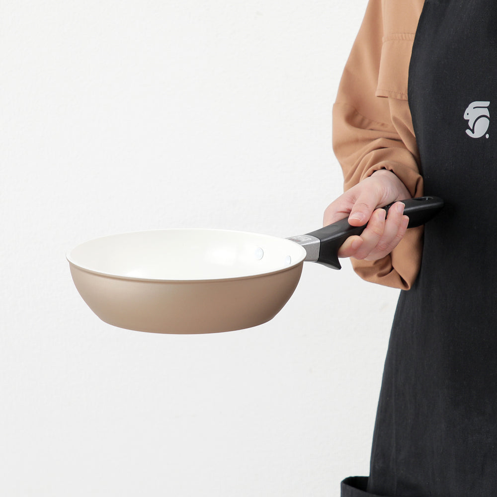 京セラ セラブリッドフライパン シャンパンゴールド