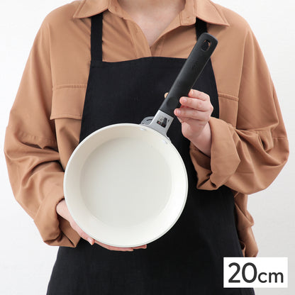 京セラ セラブリッドフライパン シャンパンゴールド